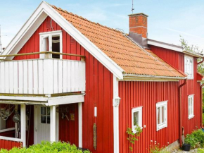 4 person holiday home in R nn ng, Rönnäng